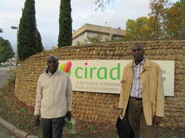 Ibrahima N'Doye (à g.) et Djibril Sané (à dr.), représentants de l'Université Cheikh Anta Diop dans le projet CultiVar.